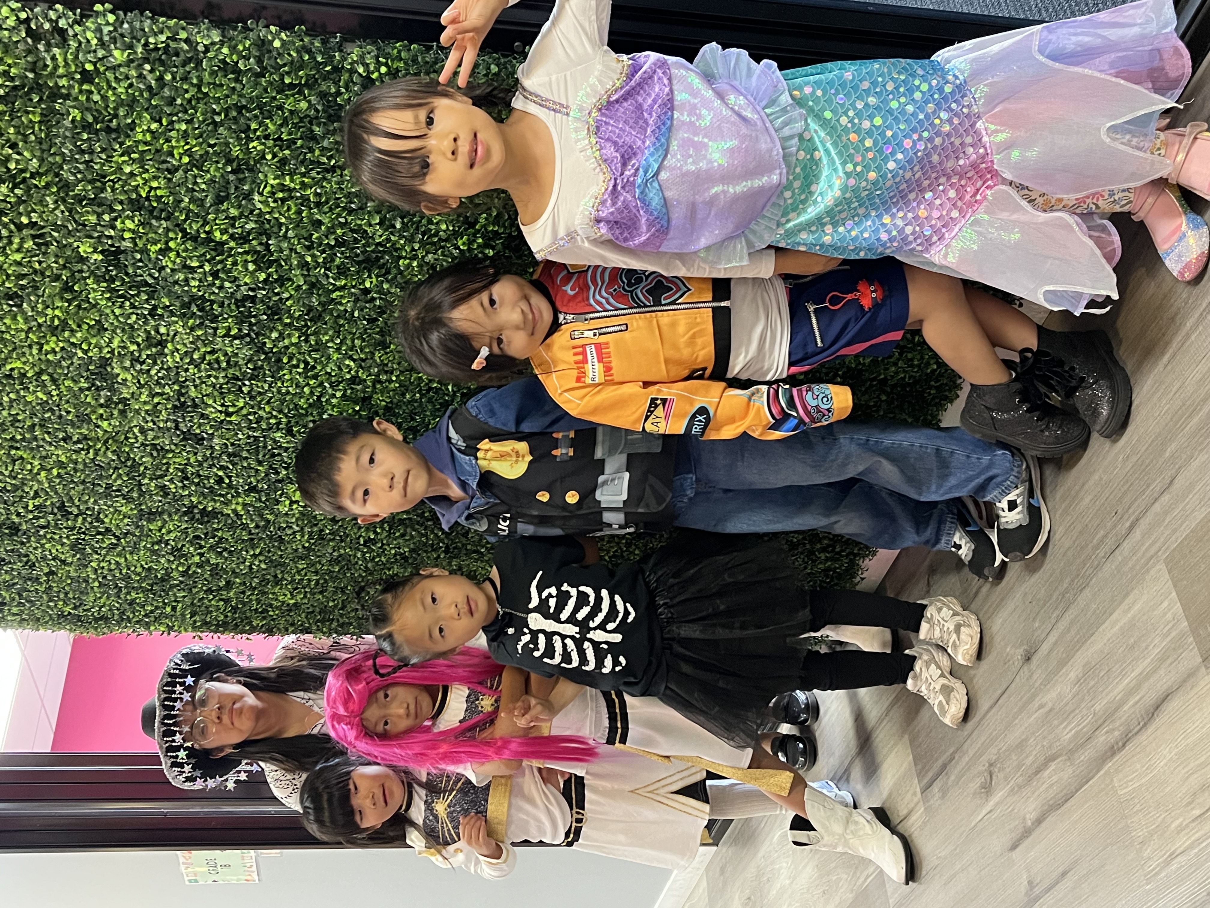 Halloween Group Picture : 1st Graders