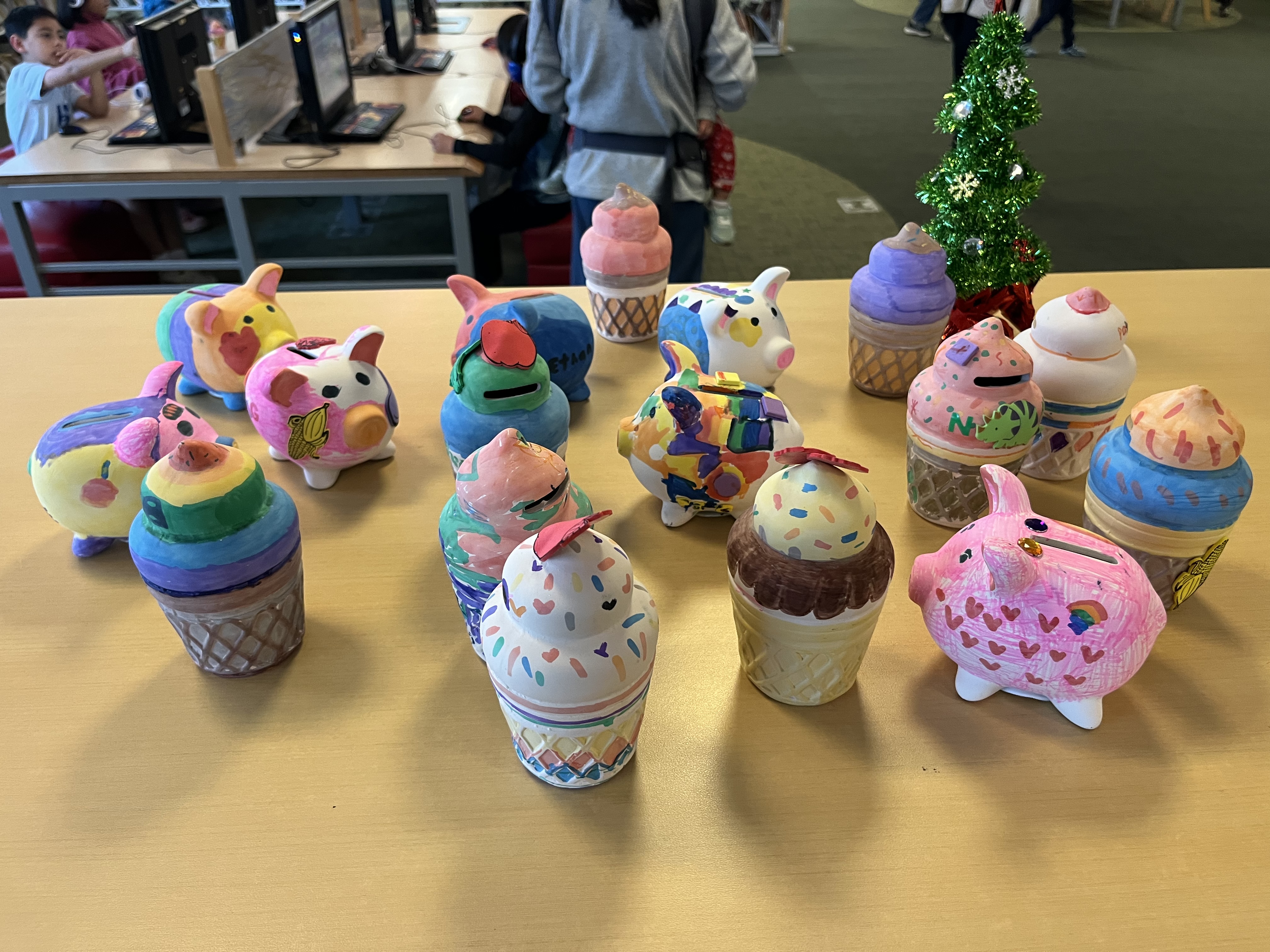 Winter Camp: Piggy Bank Craft @ DB City Library